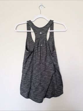 lululemon athletica Women’s Heathered Grey salute the sun Tank